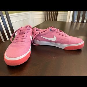 Casual Pink Nike Sneakers, size 7.5